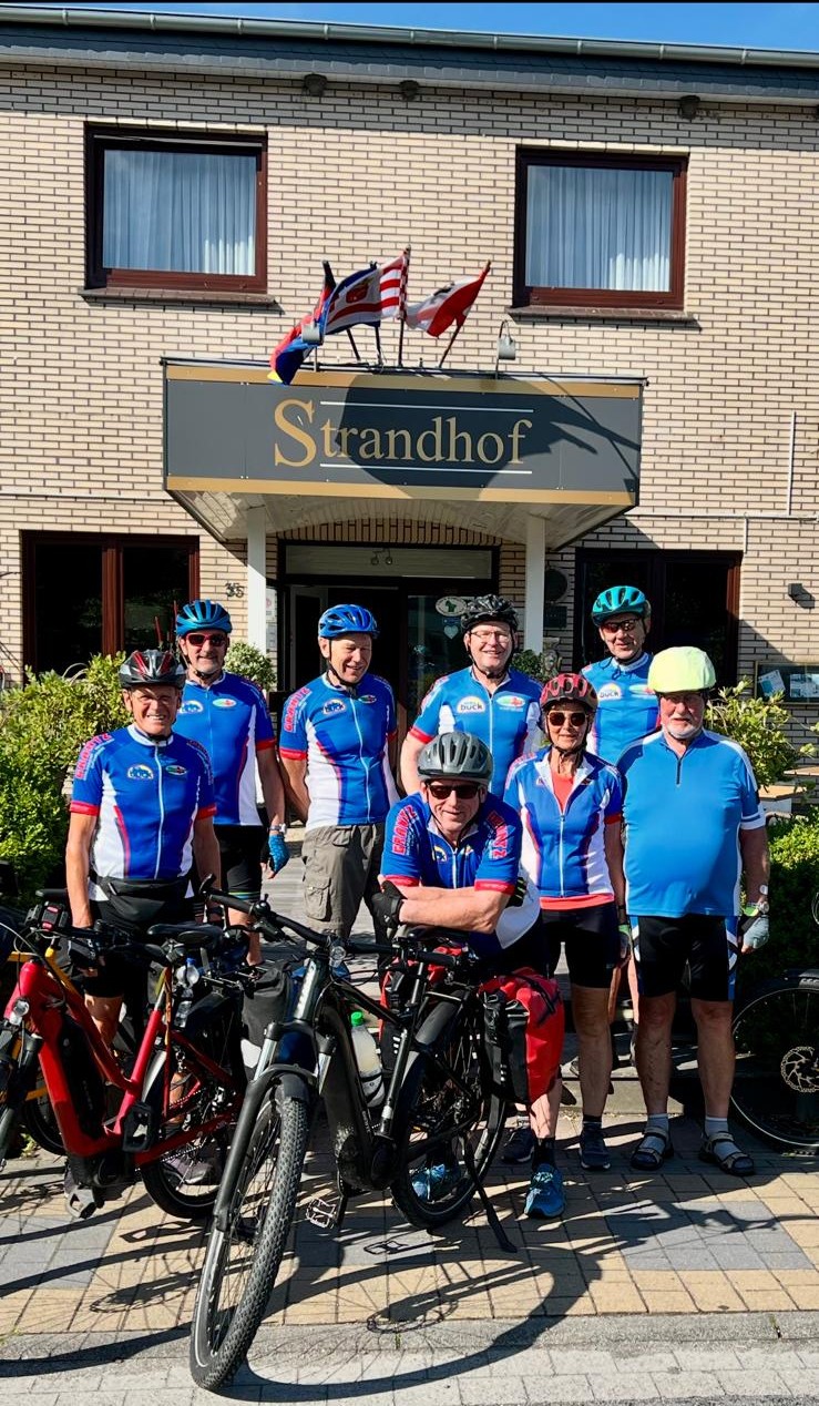 vor der Rückfahrt an unserem Teamhotel